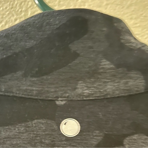 Yogalicious Camo 1/4 zip Long Sleeve Top size L - Picture 2 of 5